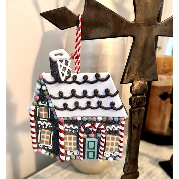 Gingerbread‎ Candy House Hanging Flat Holiday Ornament - Picture 1 of 2